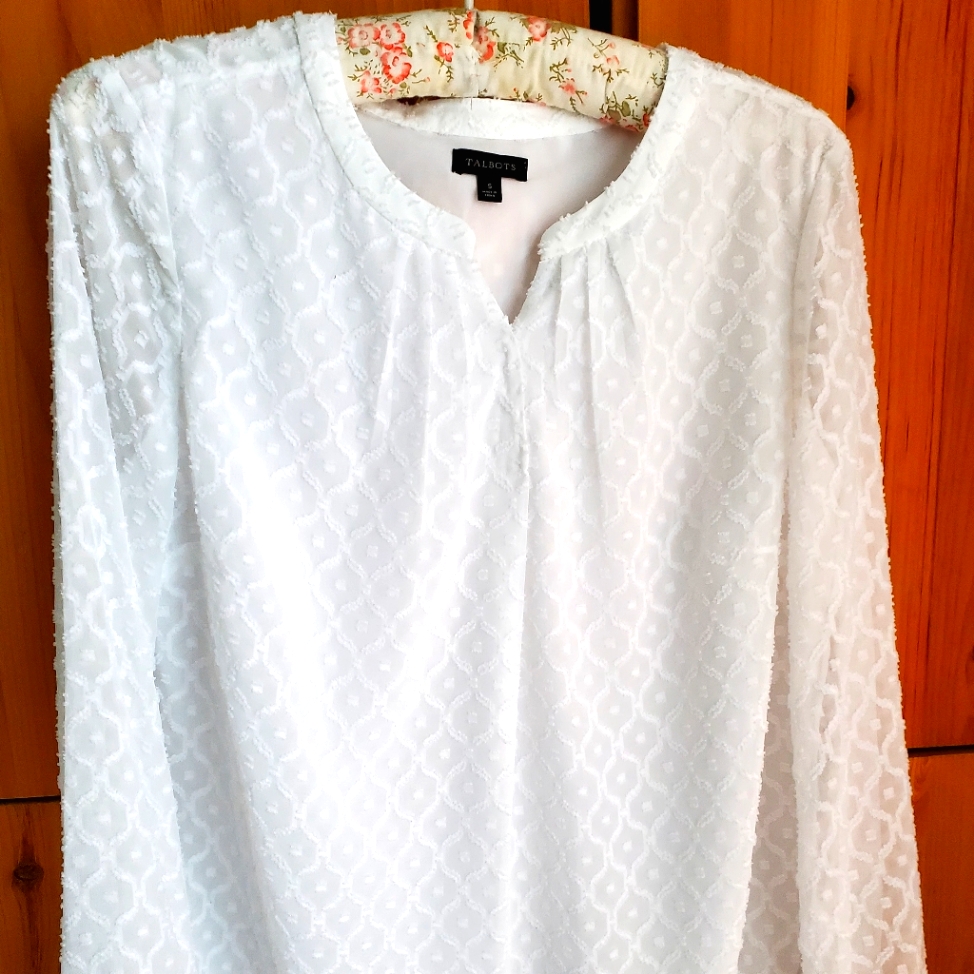 Talbots Women's White Lace Overlay Long Sleeve Pullover Blouse Size Small